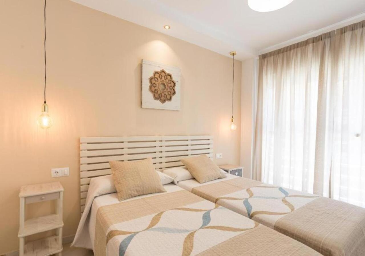 Supreme City Centre & Parking Malaga Bagian luar foto